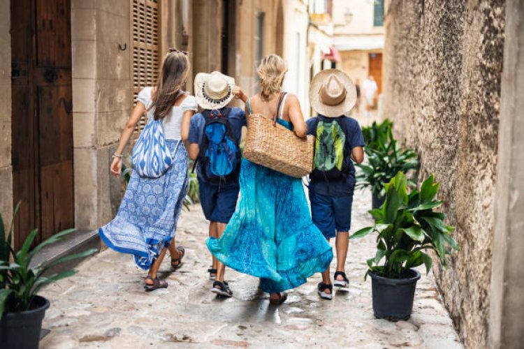 7 Hidden Benefits of Small Group Tour
